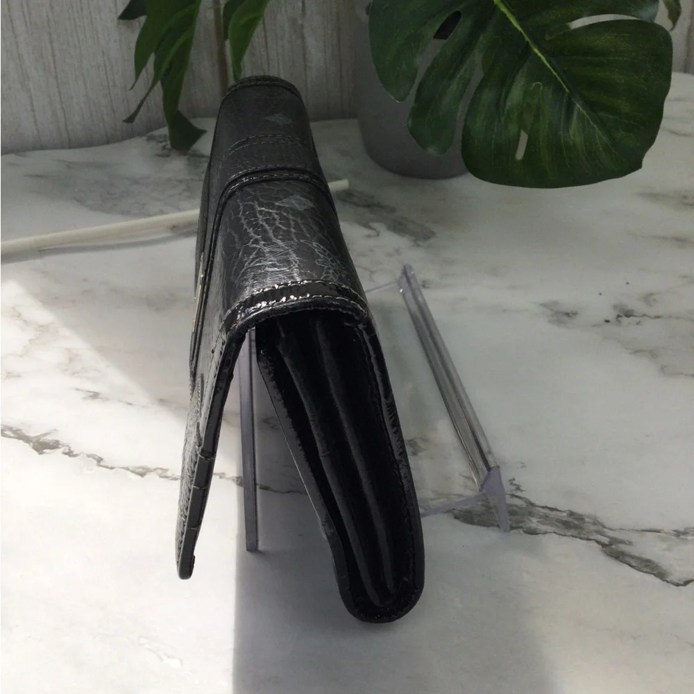 GUC MCM Black Women's Leather Wallet Clutch - Designer Plate Accent